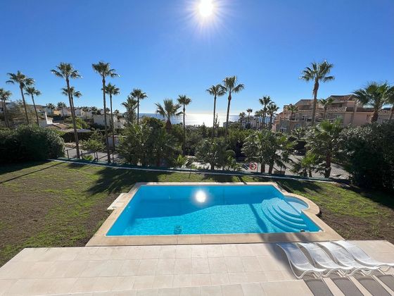 Foto 2 de Xalet en venda a La Alcaidesa de 7 habitacions amb terrassa i piscina
