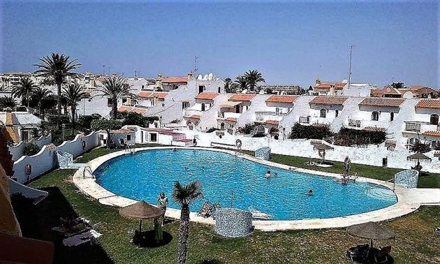 Foto 1 de Àtic en lloguer a El Sabinar – Urbanizaciones – Las Marinas – Playa Serena de 1 habitació amb terrassa i piscina