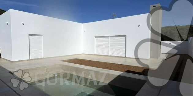 Foto 1 de Chalet en venta en Pelagatos - Pago del Humo de 3 habitaciones con terraza y piscina