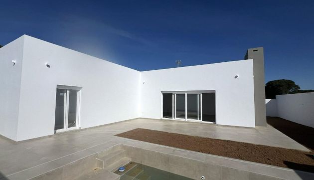 Foto 2 de Chalet en venta en Pelagatos - Pago del Humo de 3 habitaciones con terraza y piscina