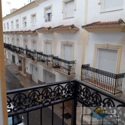 Foto 1 de Piso en venta en Olula del Río de 3 habitaciones con balcón