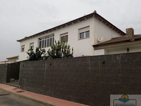 Foto 2 de Venta de casa en Tíjola de 3 habitaciones con terraza y piscina