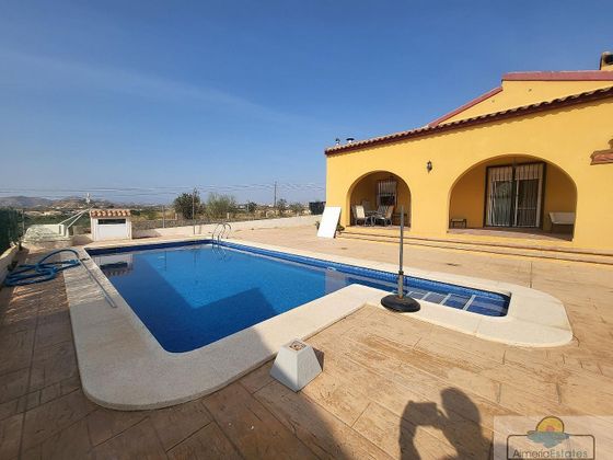 Foto 1 de Casa en venda a Arboleas de 3 habitacions amb piscina