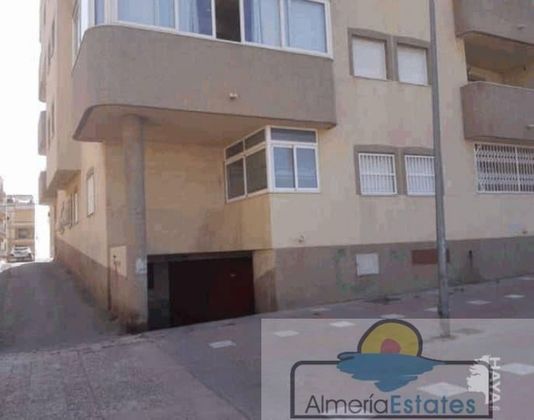 Foto 2 de Pis en venda a Puerto de Garrucha de 2 habitacions amb terrassa i garatge