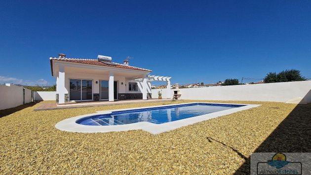 Foto 2 de Casa rural en lloguer a Arboleas de 3 habitacions amb terrassa i piscina