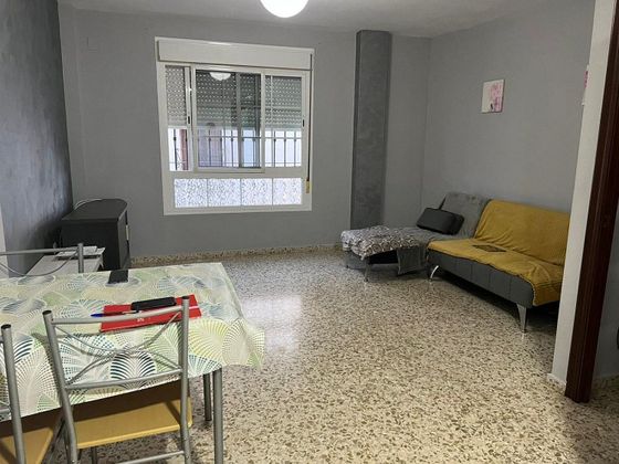 Foto 1 de Venta de piso en Barrios (Los) de 1 habitación y 55 m²