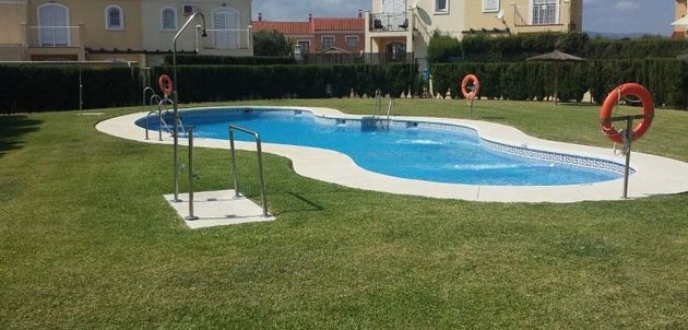 Foto 2 de Casa en venda a Barrios (Los) de 4 habitacions amb terrassa i piscina