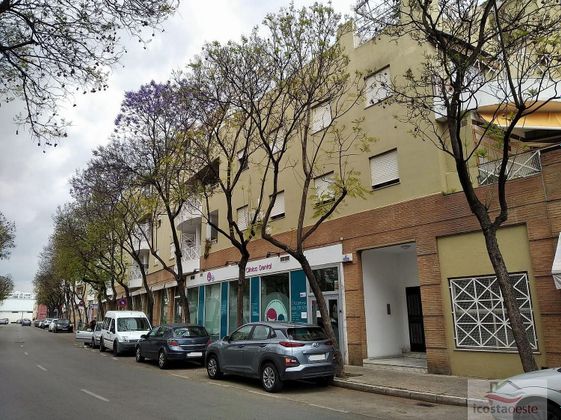 Foto 1 de Local en venda a calle Escritor Antonio Quintero y Ramírez de 286 m²