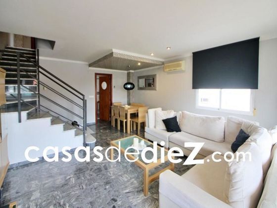 Foto 1 de Dúplex en venda a calle Francesc Ferrer Pastor de 3 habitacions amb terrassa i garatge