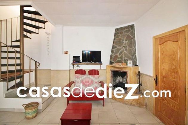 Foto 1 de Casa adossada en venda a calle Bassetes de 4 habitacions amb terrassa i balcó