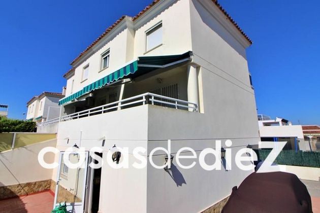 Foto 1 de Casa en venda a calle Beniflá de 4 habitacions amb terrassa i piscina