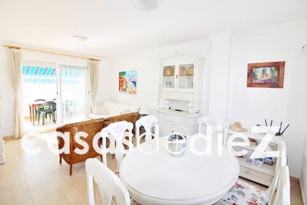 Foto 2 de Casa adossada en venda a calle Benifal de 4 habitacions amb terrassa i piscina