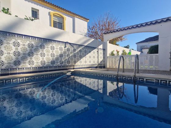 Foto 2 de Casa en venta en Noreste-Granja de 5 habitaciones con terraza y piscina