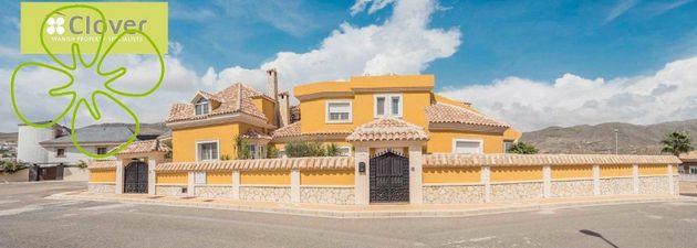 Foto 2 de Casa en venda a La Envía de 7 habitacions amb terrassa i piscina