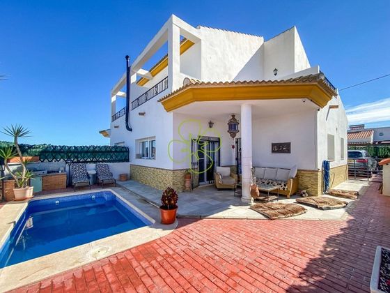 Foto 1 de Xalet en venda a Huércal-Overa de 5 habitacions amb terrassa i piscina
