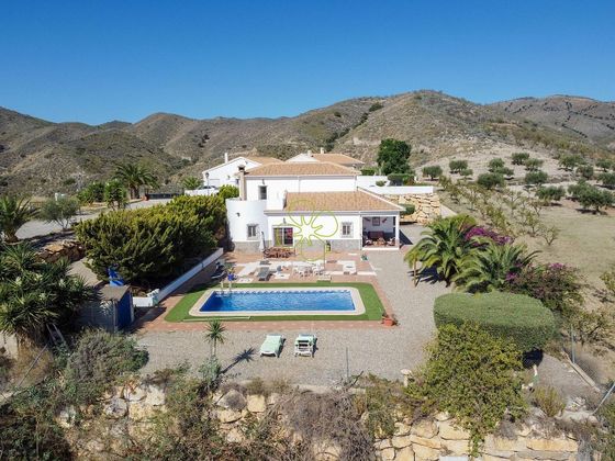 Foto 1 de Xalet en venda a Albánchez de 3 habitacions amb terrassa i piscina