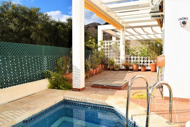 Foto 2 de Casa en venda a Las Ventanicas - La Paratá de 4 habitacions amb terrassa i piscina