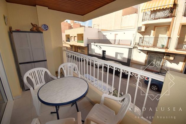 Foto 2 de Venta de piso en Playa de Garrucha de 4 habitaciones con terraza y garaje