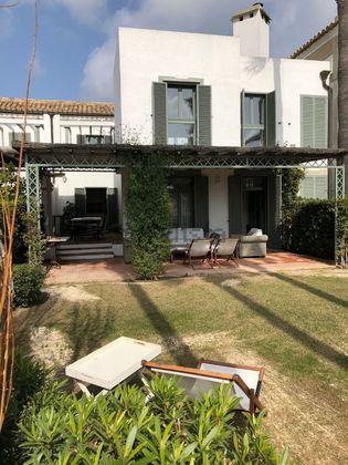 Foto 1 de Casa adosada en venta en calle Ribera del Emperador de 4 habitaciones con terraza y piscina