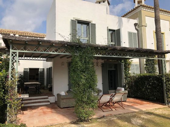 Foto 2 de Casa adossada en venda a calle Ribera del Emperador de 4 habitacions amb terrassa i piscina