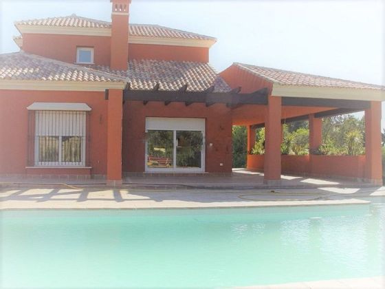 Foto 1 de Xalet en venda a avenida Los Cortijos de 4 habitacions amb terrassa i piscina