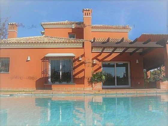 Foto 2 de Xalet en venda a avenida Los Cortijos de 4 habitacions amb terrassa i piscina