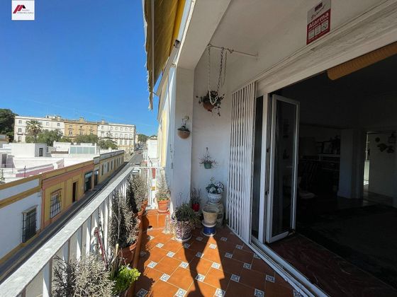 Foto 2 de Pis en venda a Centro - Puerto de Santa María (El) de 4 habitacions amb terrassa
