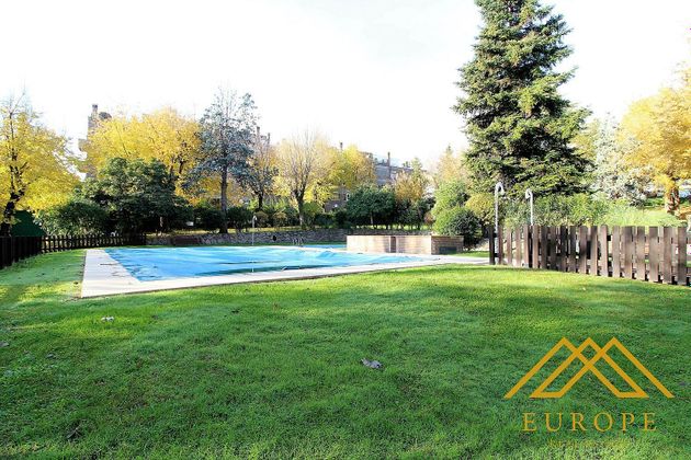 Foto 1 de Pis en venda a El Soto de la Moraleja de 4 habitacions amb terrassa i piscina