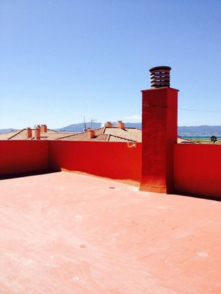 Foto 2 de Pis en venda a La Línea de la Concepción ciudad de 2 habitacions amb terrassa