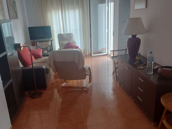 Foto 2 de Venta de piso en Puerto de Garrucha de 2 habitaciones con terraza y ascensor