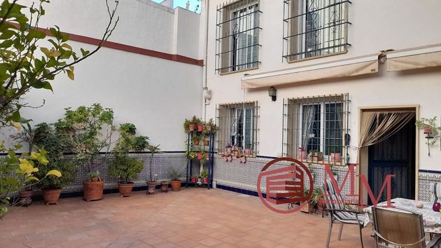Foto 1 de Venta de casa adosada en Sta. Marina - San Andrés - San Pablo - San Lorenzo de 7 habitaciones con terraza y aire acondicionado