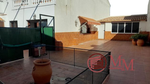 Foto 2 de Xalet en venda a Sagunto - Edisol de 4 habitacions amb terrassa i aire acondicionat
