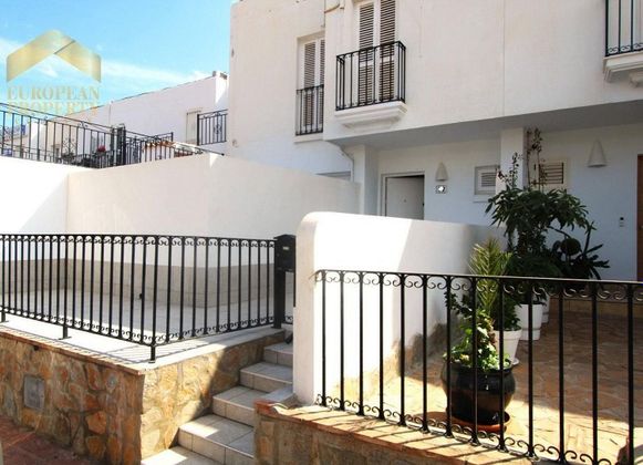 Foto 2 de Venta de dúplex en Mojácar ciudad de 3 habitaciones con terraza y balcón