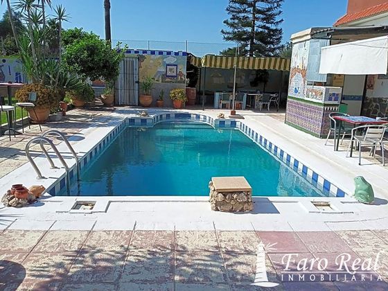 Foto 2 de Xalet en venda a Las Tres Piedras - Costa Ballena de 4 habitacions amb piscina i jardí