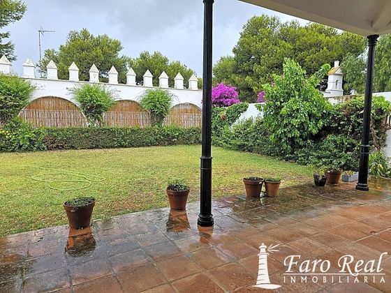 Foto 2 de Venta de chalet en La Jara de 6 habitaciones con terraza y jardín