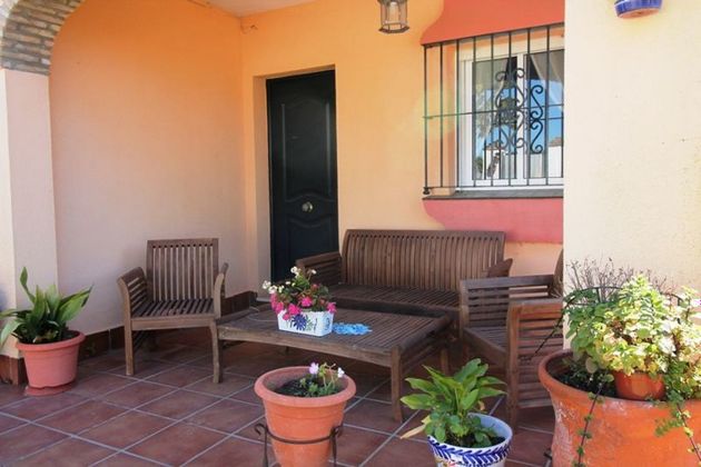 Foto 1 de Venta de chalet en Las Lagunas - Campano de 5 habitaciones con terraza y piscina