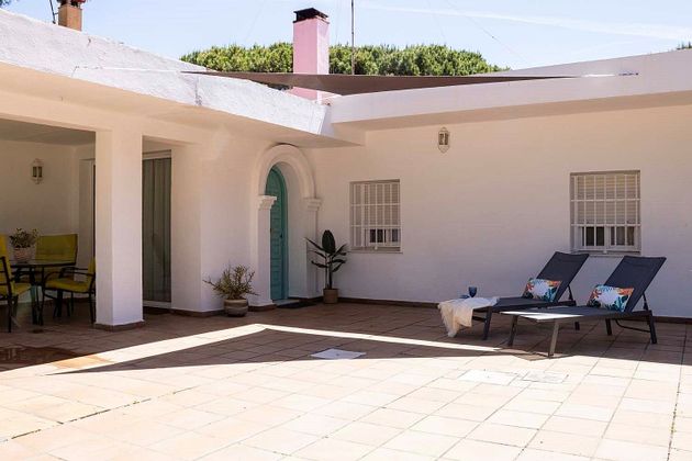 Foto 1 de Xalet en venda a calle El Róbalo de 6 habitacions amb terrassa i jardí