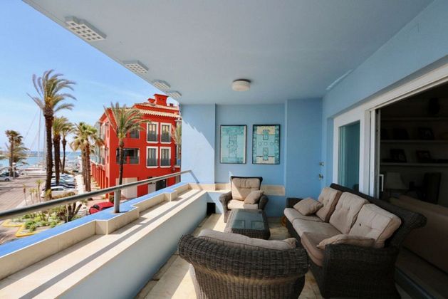 Foto 2 de Pis en lloguer a Puerto de Sotogrande-La Marina de 3 habitacions amb terrassa i piscina
