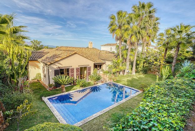 Foto 1 de Xalet en venda a Sotogrande Costa de 5 habitacions amb terrassa i piscina