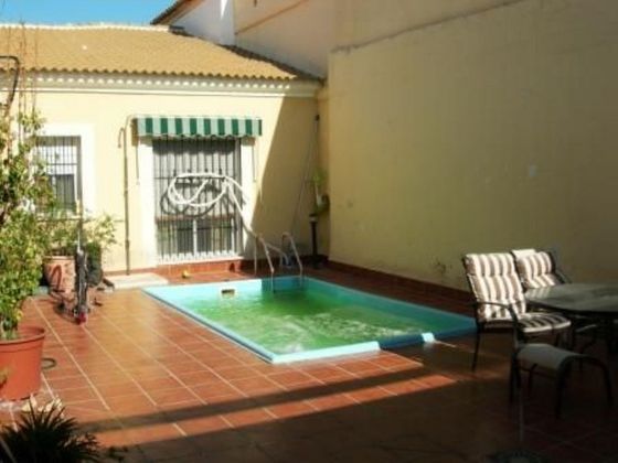 Foto 2 de Casa adossada en venda a Poniente-Norte - Miralbaida - Parque Azahara de 4 habitacions amb terrassa i piscina