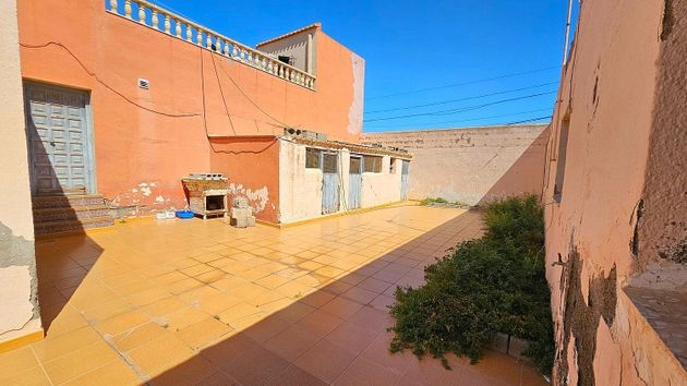 Foto 1 de Chalet en venta en Almerimar - Balerma - San Agustín - Costa de Ejido de 4 habitaciones con garaje y jardín