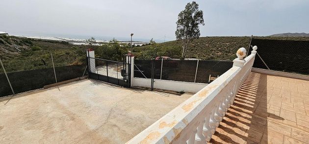 Foto 2 de Casa rural en venda a Adra de 3 habitacions amb terrassa i piscina