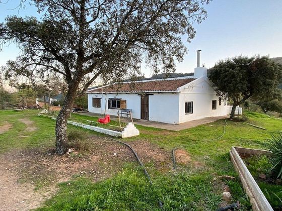 Foto 1 de Casa rural en venta en Almadén de 2 habitaciones con piscina y jardín