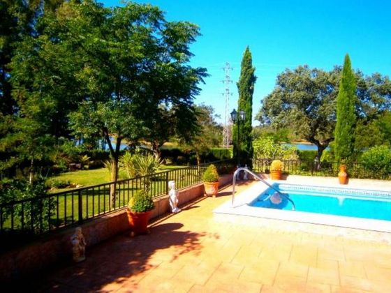 Foto 2 de Venta de chalet en Obejo de 3 habitaciones con piscina y jardín