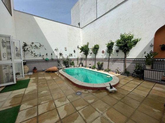 Foto 1 de Venta de chalet en Sta. Marina - San Andrés - San Pablo - San Lorenzo de 9 habitaciones con terraza y piscina