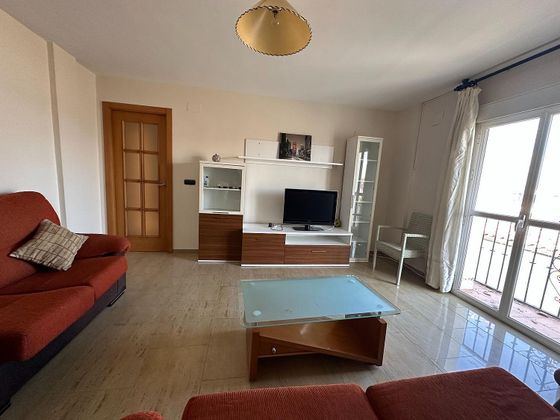 Foto 2 de Pis en lloguer a Casco Histórico  - Ribera - San Basilio de 3 habitacions amb terrassa i mobles
