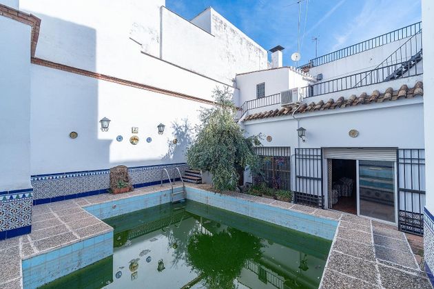 Foto 1 de Venta de casa en Sta. Marina - San Andrés - San Pablo - San Lorenzo de 6 habitaciones con terraza y piscina