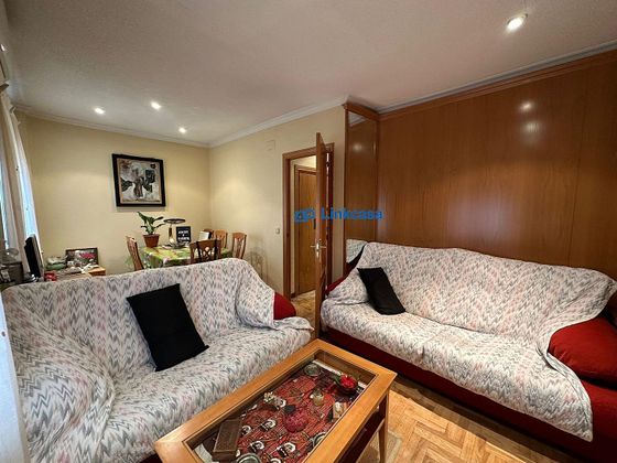 Foto 1 de Piso en venta en Opañel de 2 habitaciones con aire acondicionado y calefacción
