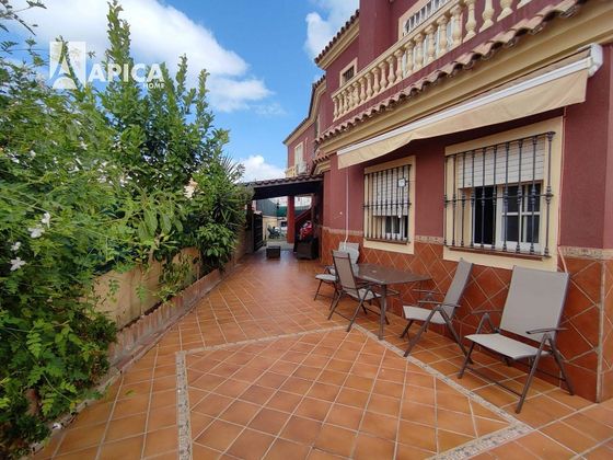 Foto 1 de Xalet en venda a La Granja-La Colina-Los Pastores de 4 habitacions amb piscina i garatge