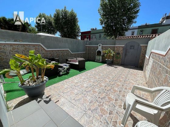 Foto 2 de Venta de casa en La Línea de la Concepción ciudad de 3 habitaciones con terraza y garaje